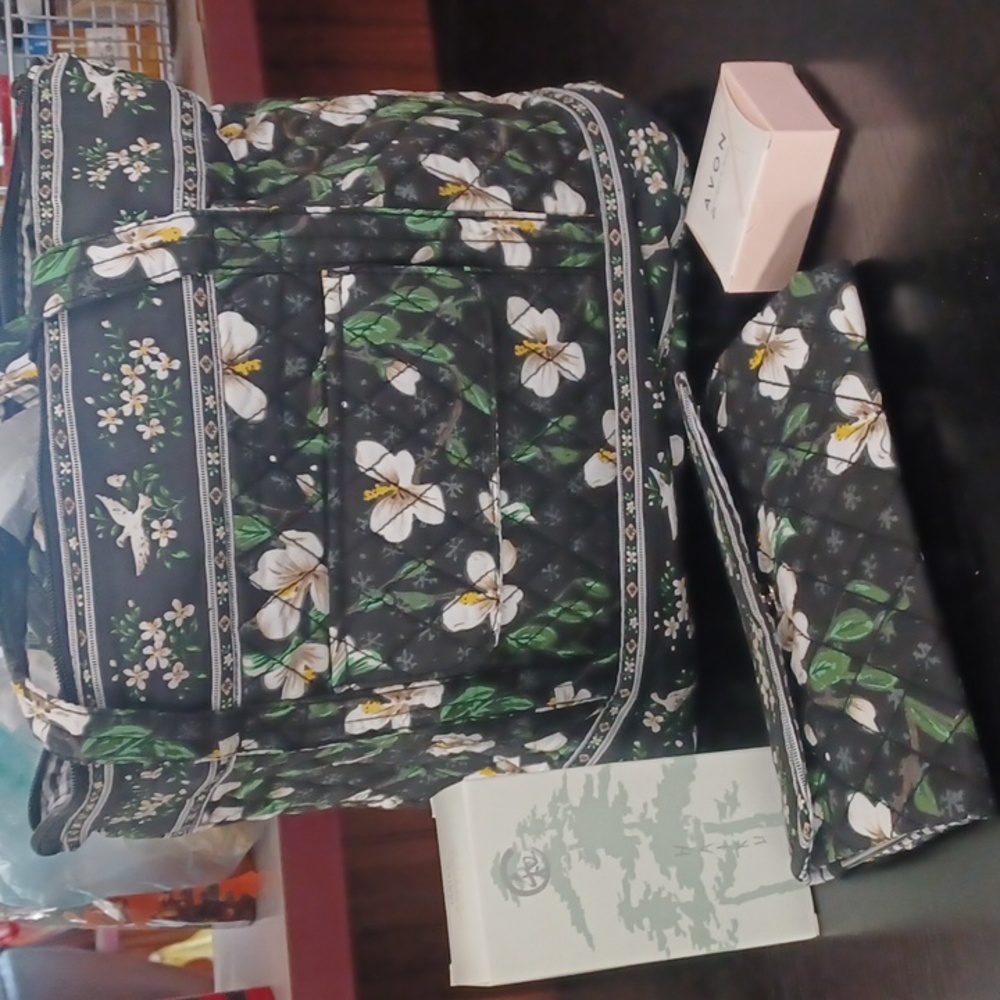 AVON Floral quilted bag with wallet and HAIKU gift